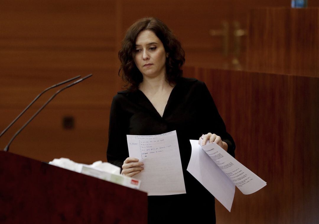  La presidenta regional, Isabel Díaz Ayuso, durante su intervención ante el pleno de este miércoles de la Asamblea de Madrid ante el que comparece para informar sobre su gestión de la crisis del coronavirus. 