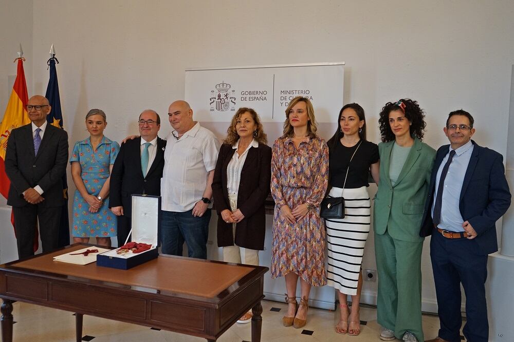 Momento de la entrega de la distinción a Carlos Saura a título póstumo