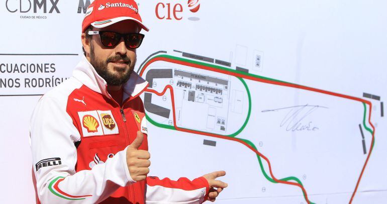 El piloto español de Ferrari, en un acto en México.