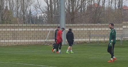 Momento en el que Viti abandonó lesionado el entrenamiento