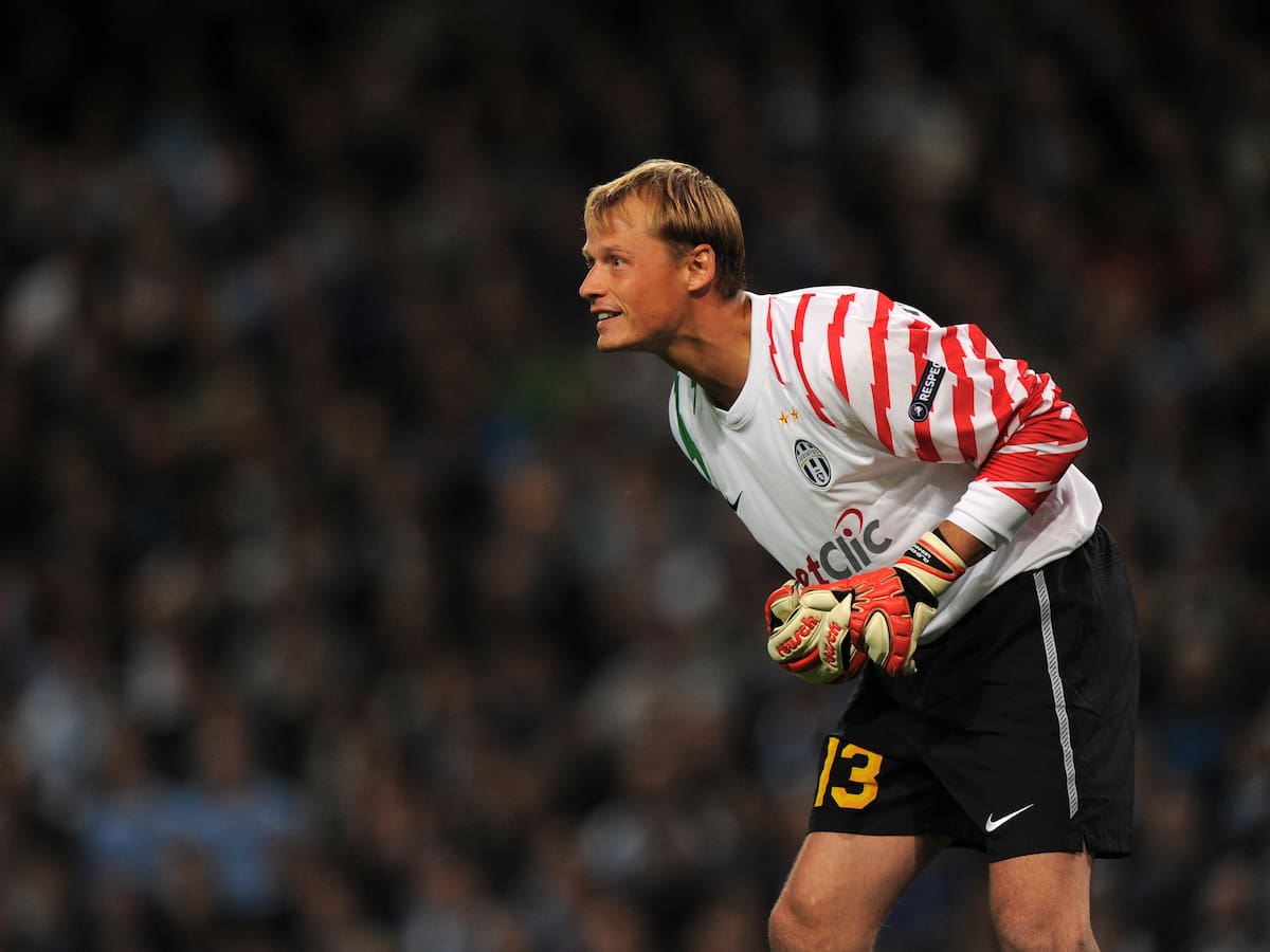 Muere el exportero Alex Manninger en un accidente de tráfico a los 48 años