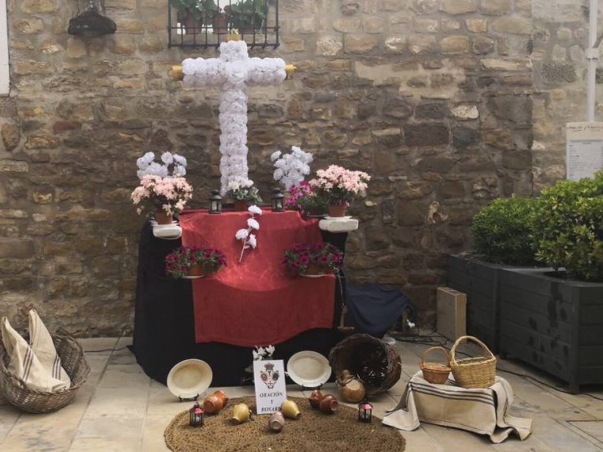 Baeza celebra las Cruces de Mayo