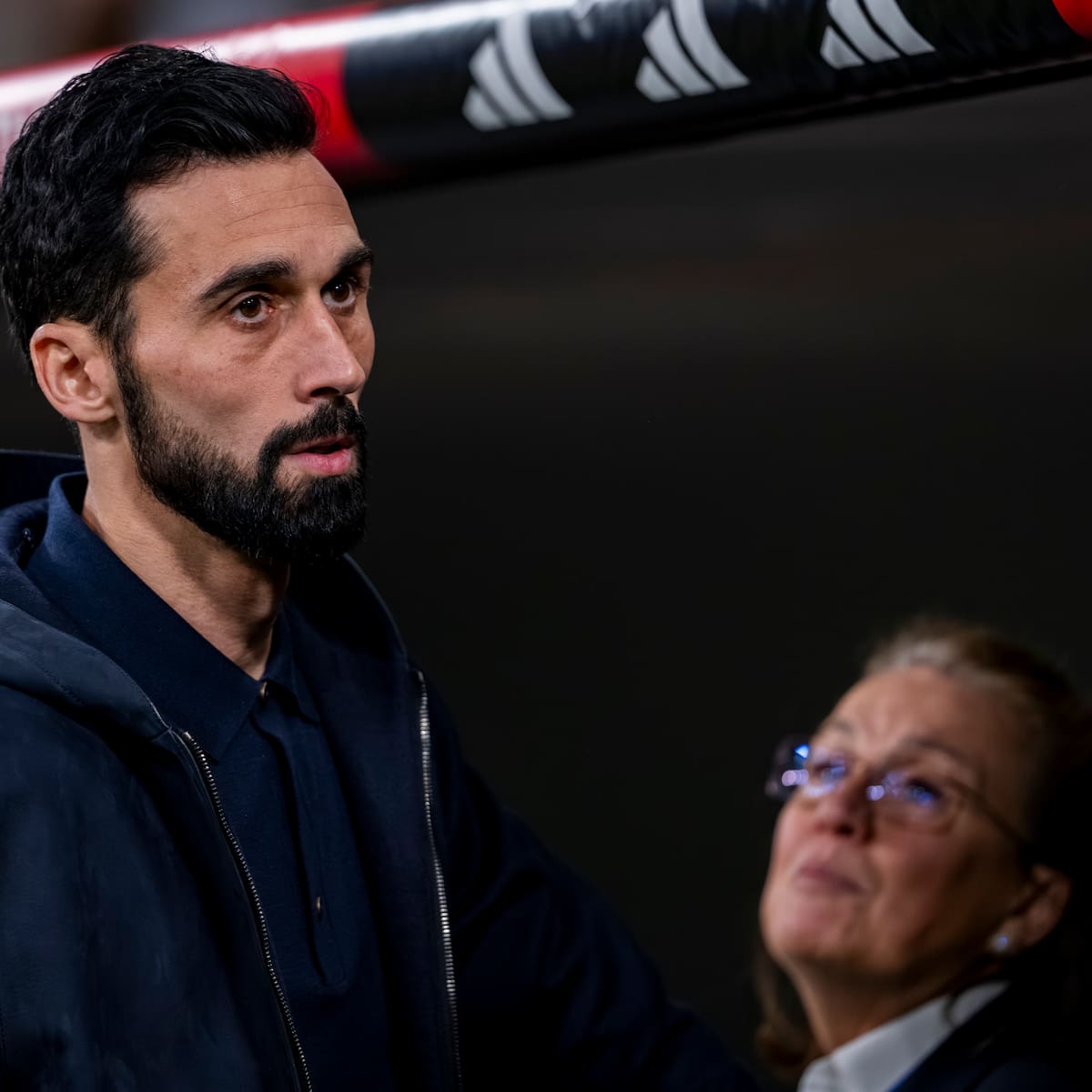 Arbeloa: "¿Invitar a Mourinho al sofá gris? No lo necesita, si le invito, será a comer..."