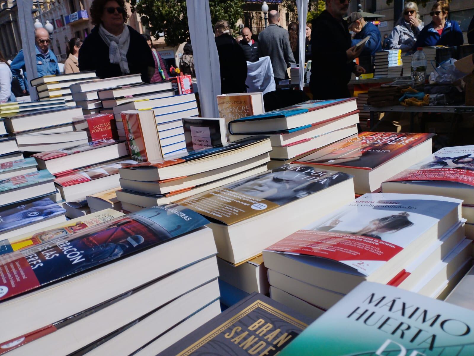 Llibres a la Rambla Nova de Tarragona