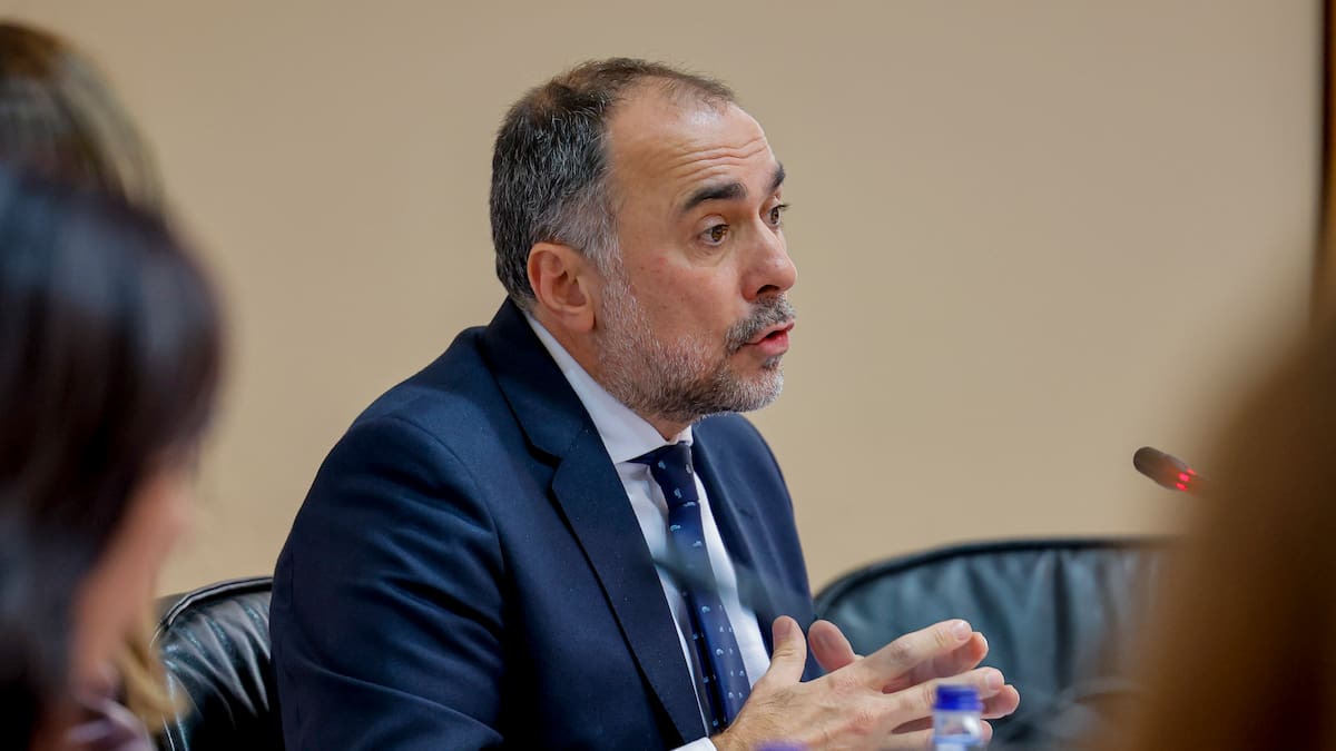 El vigués Julio García Comesaña, propuesto por el PPdeG para la Secretaría de la Mesa del Parlamento