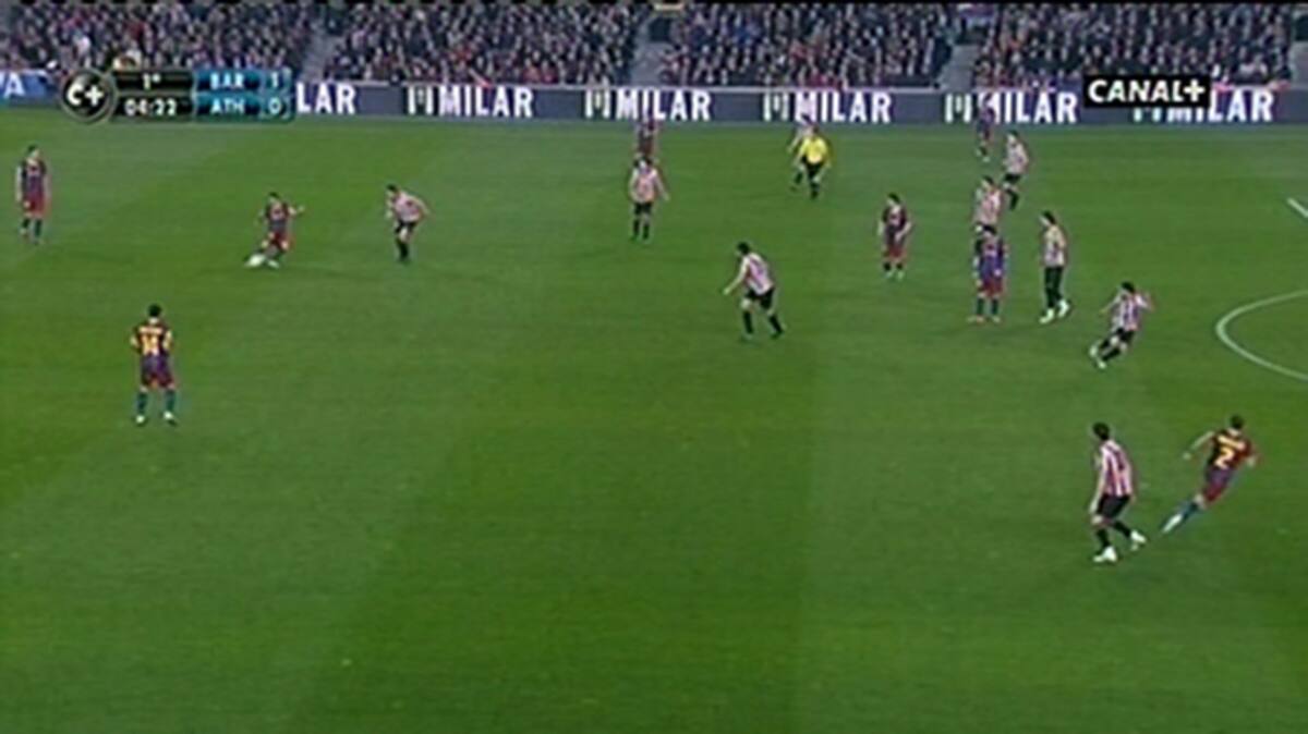 Imagen facilitada por Canal plus, del posible fuera de juego en la jugada del primer gol del F. C. Barcelona