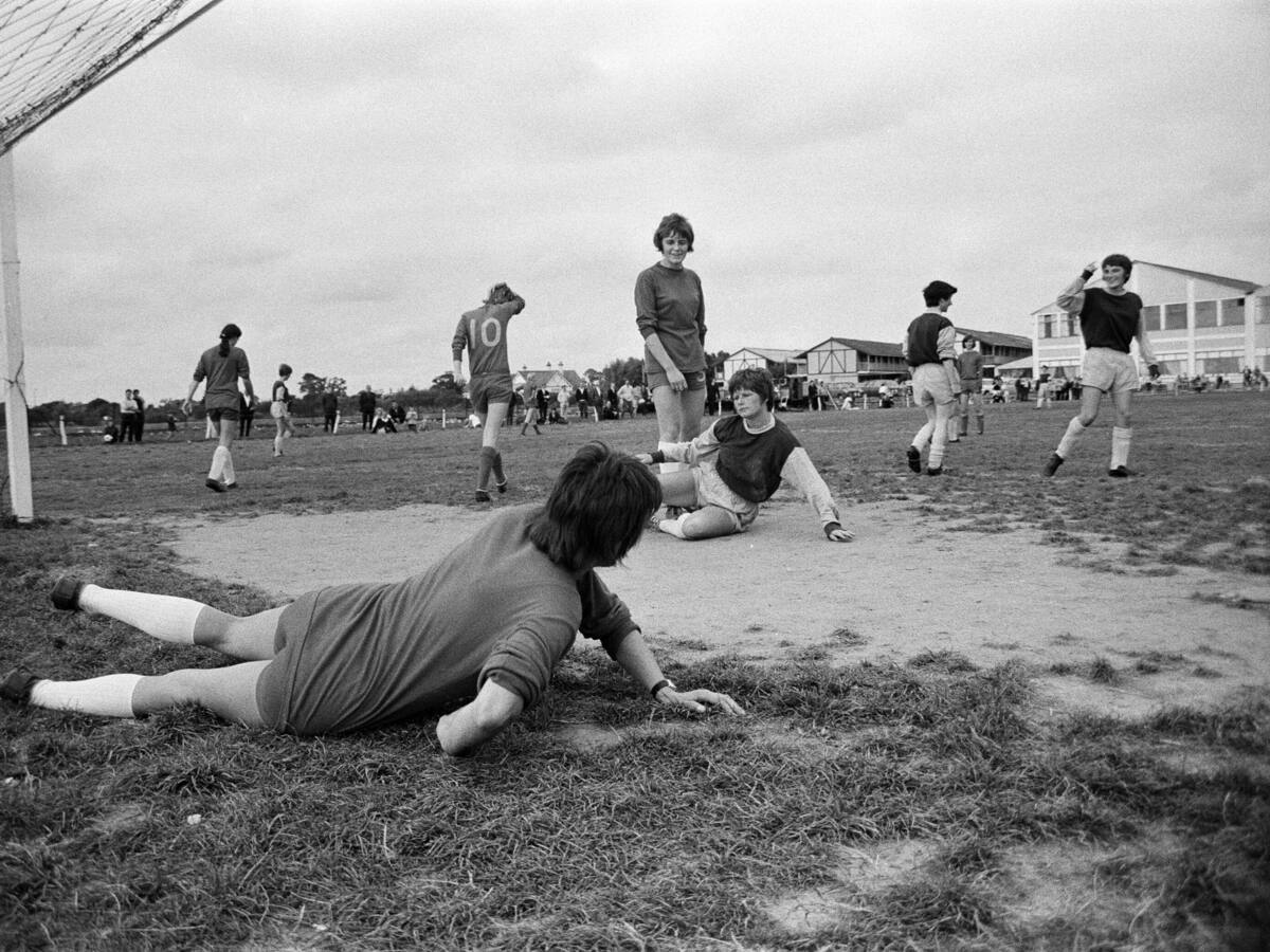 "Cuando yo empecé no teníamos ni botas, ni campos y ni entrenamientos": el progreso del fútbol femenino
