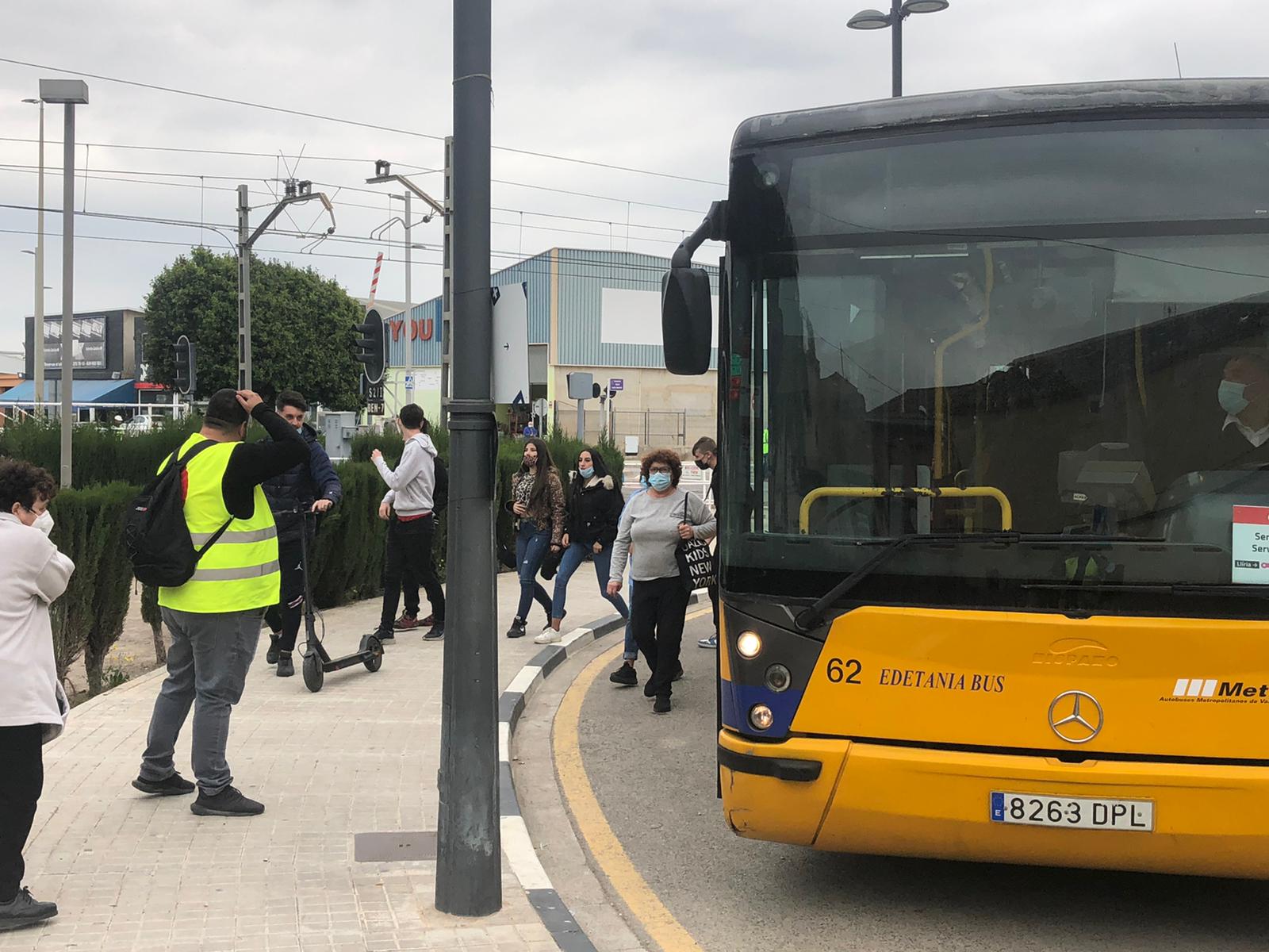 Durante estas semanas FGV ha organizado un servicio de autobús para los trayectos cortados por obras.