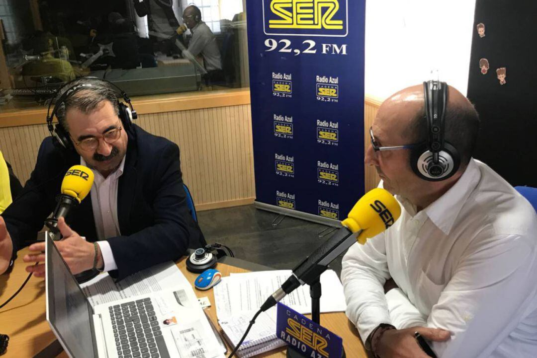 El consejero de sanidad, Jesús Fernández Sanz