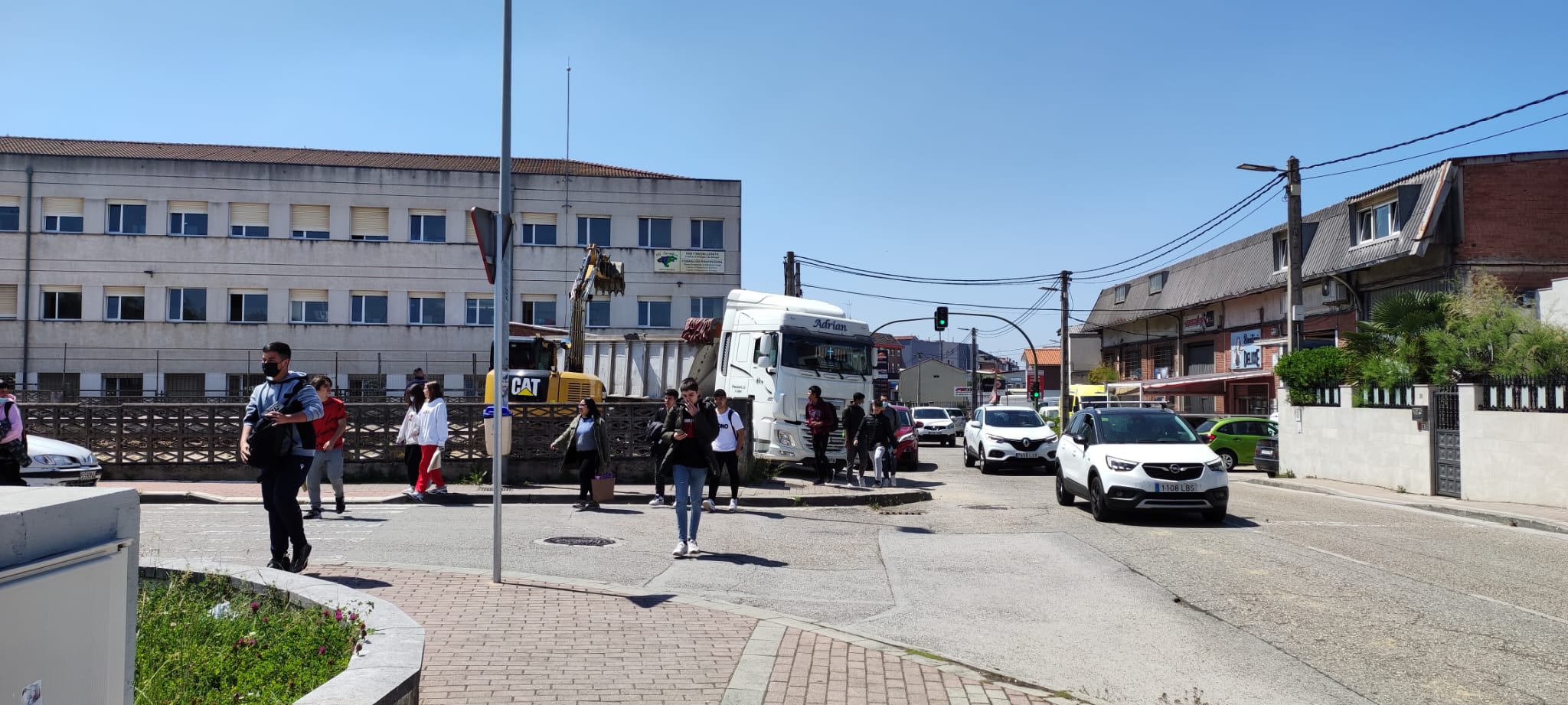 Inicio de las obras de la gasolinera junto al IES Cantabria