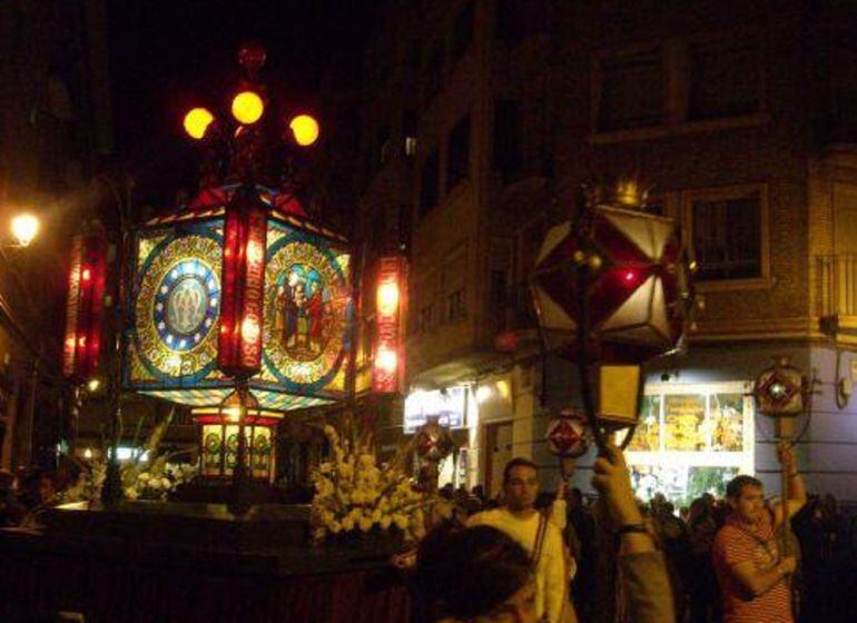 El Rosario de Cristal por las calles de Zaragoza