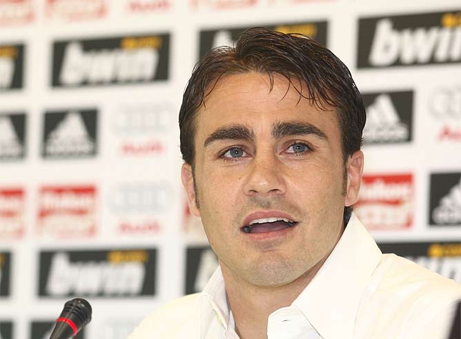 Cannavaro, durante la rueda de prensa