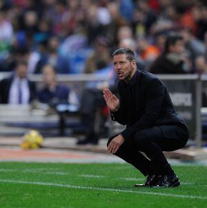 Simeone, en el banquillo del Vicente Calderón.