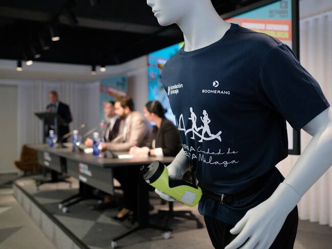 Camiseta conmemorativa de la 44 Carrera Urbana Ciudad de Málaga