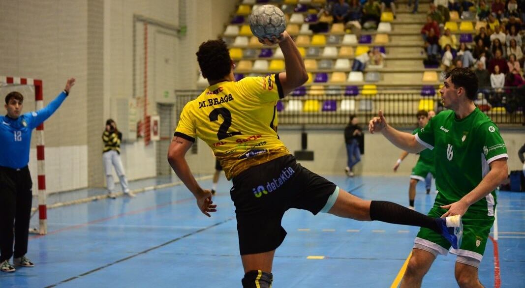 Marquinhos Vinicius, jugando con Soria.