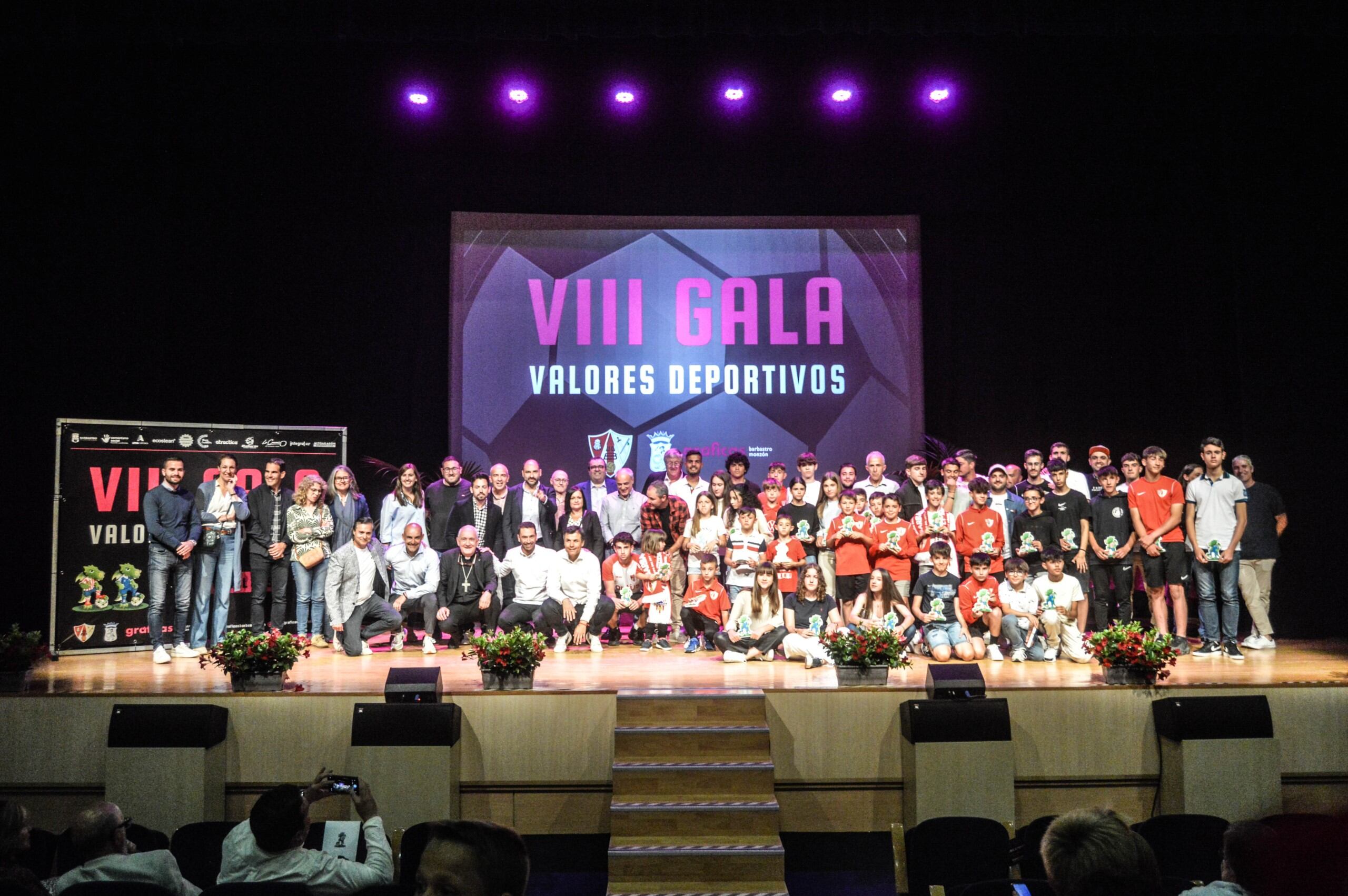 Foto de familia de los premiados el año pasado