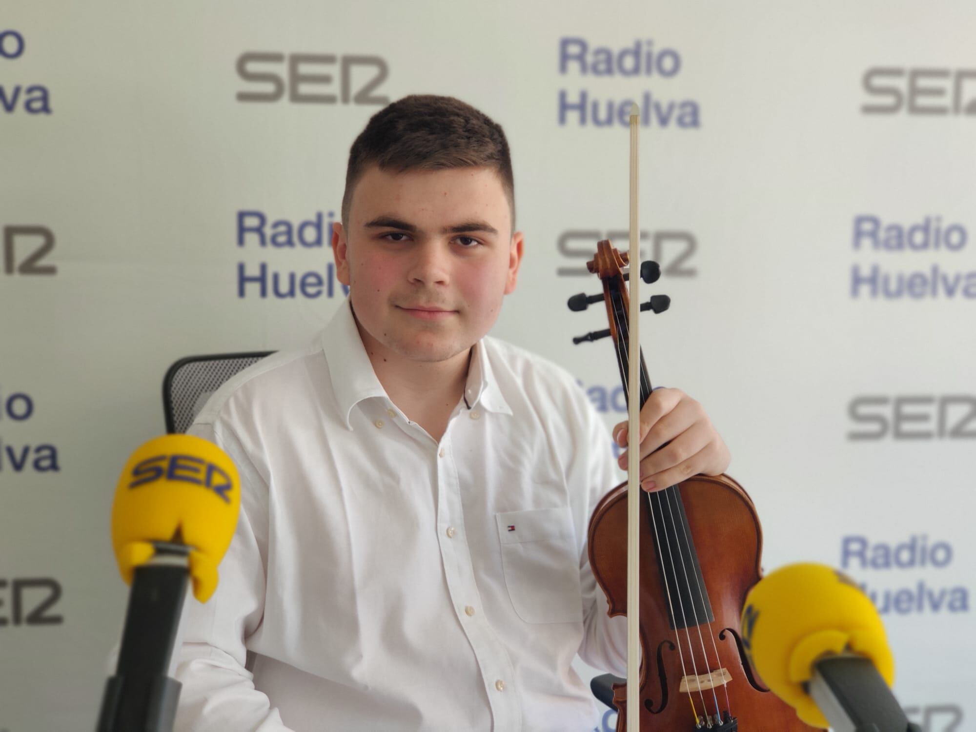 Carlos Velasco Humanes, joven violinista onubense