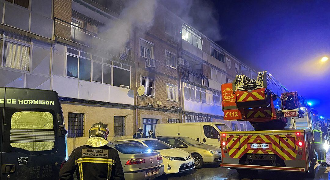 Incendio en la calle Hernán Cortés de Alcalá de Henares