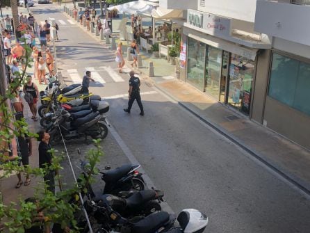 La Policía Local ha acordonado la zona por precaución