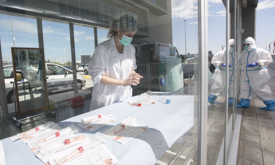 Pruebas PCR en el hospital comarcal Frances de Borja en Gandia
