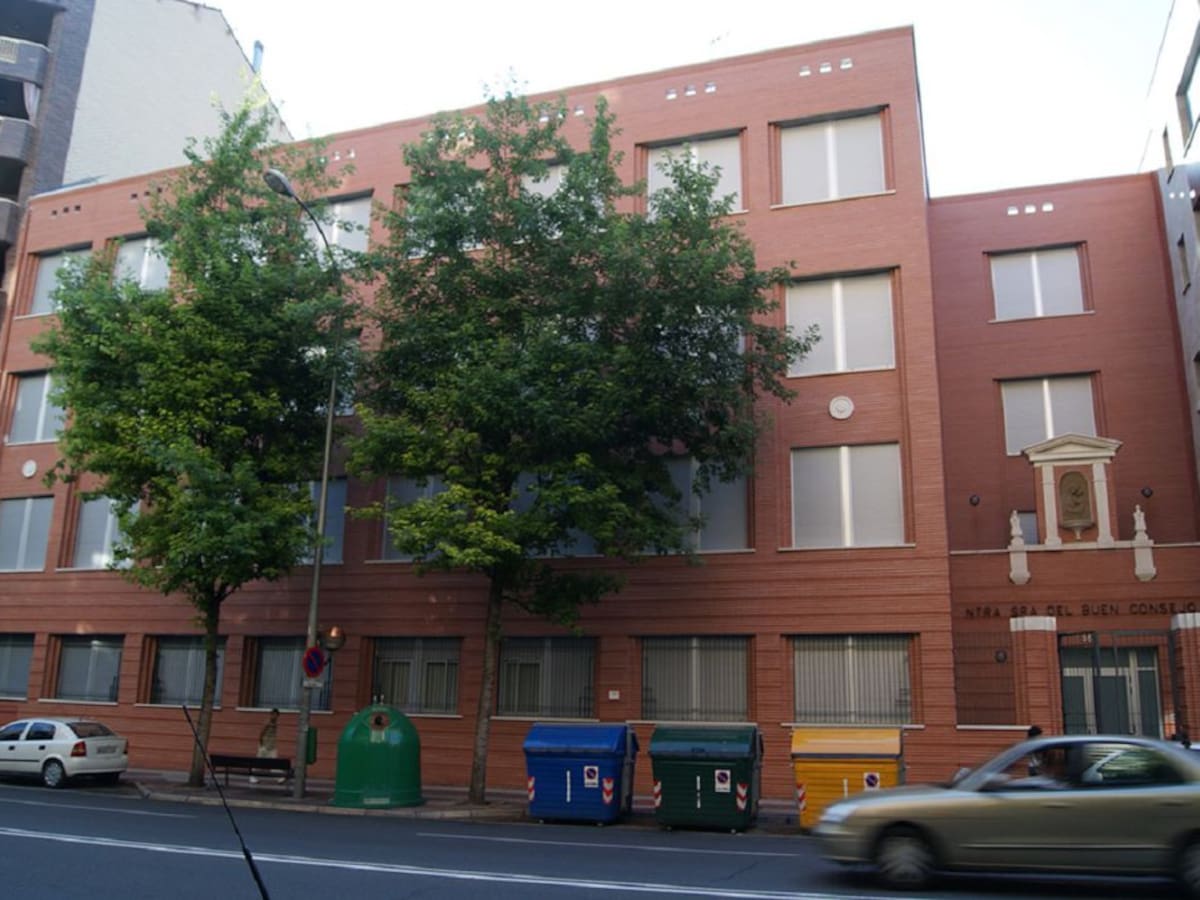 El colegio Agustinas de Logroño vota para decidir entre jornada partida o continua desde el curso que viene