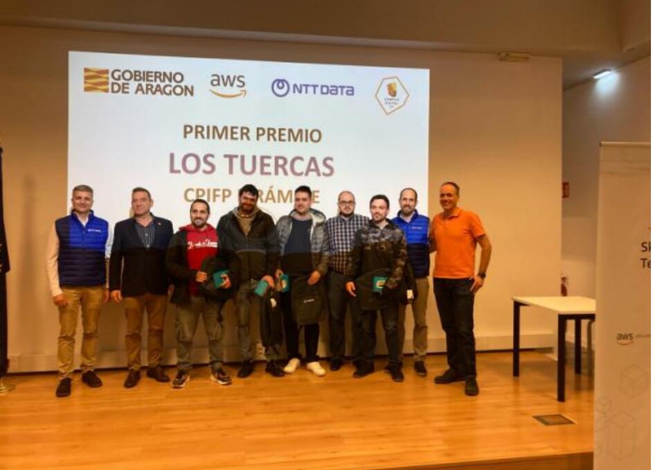 Alumnos ganadores en el AWS en Aragón
