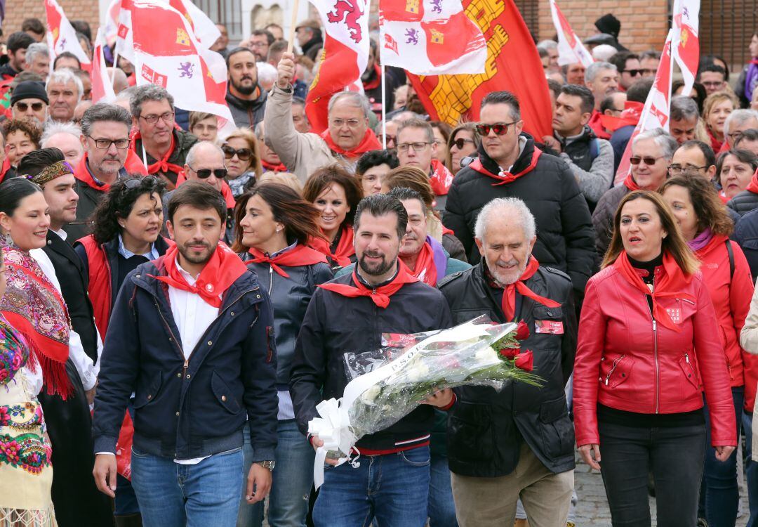 Demetrio Madrid y Luis Tudanca se dirigen a la Plaza Mayor de Villalar