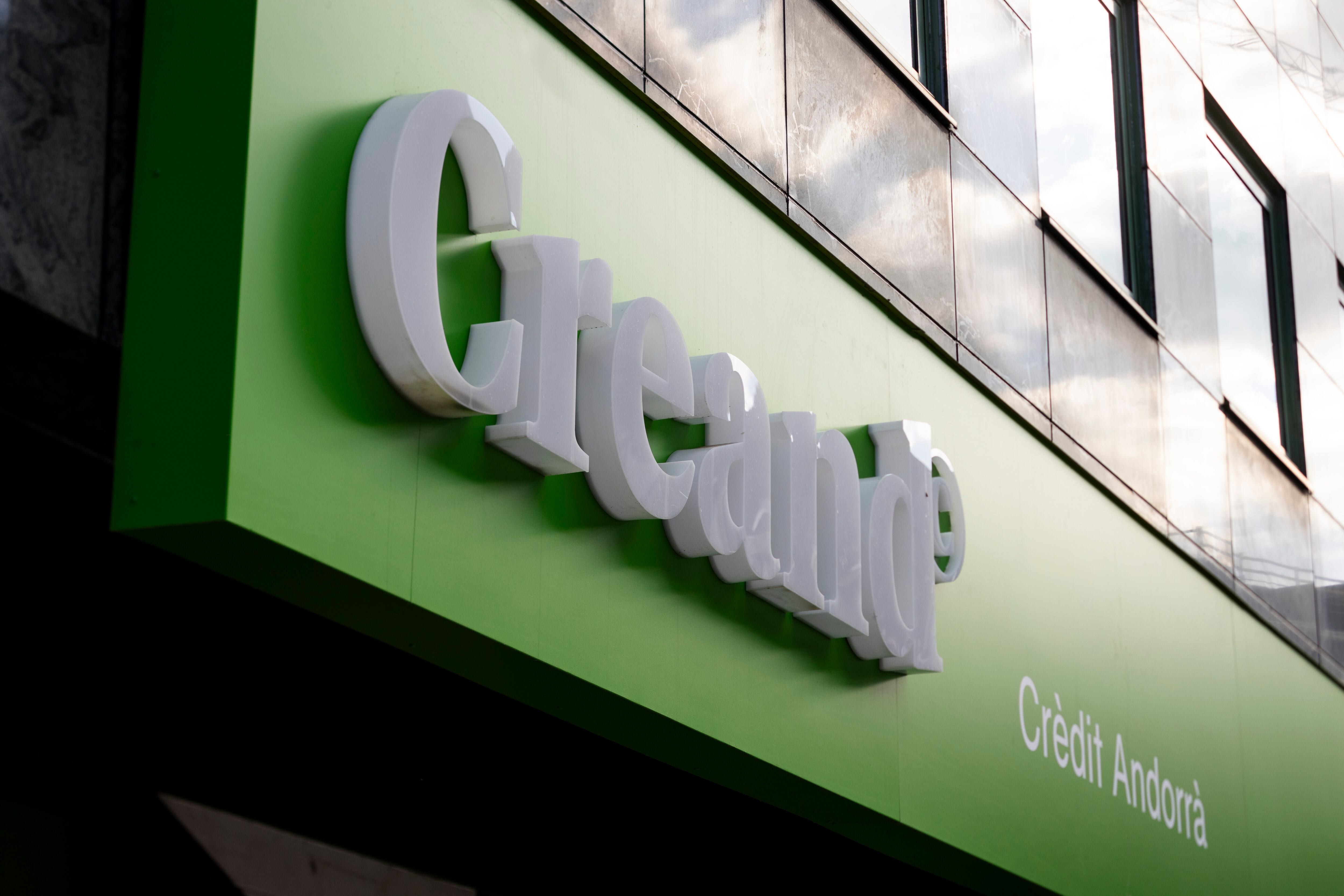 Façana de la seu central de Creand Crèdit Andorrà