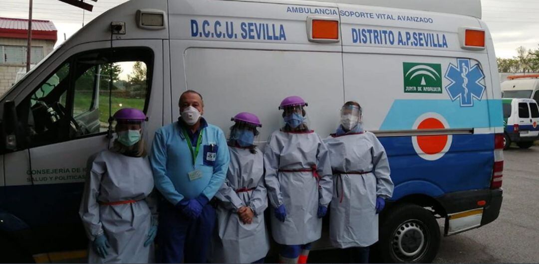 Uno de los equipos del Servicio de Urgencias de Atención Primaria del distrito Sevilla 