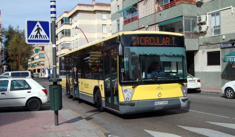 Uno de los actuales autobuses urbanos