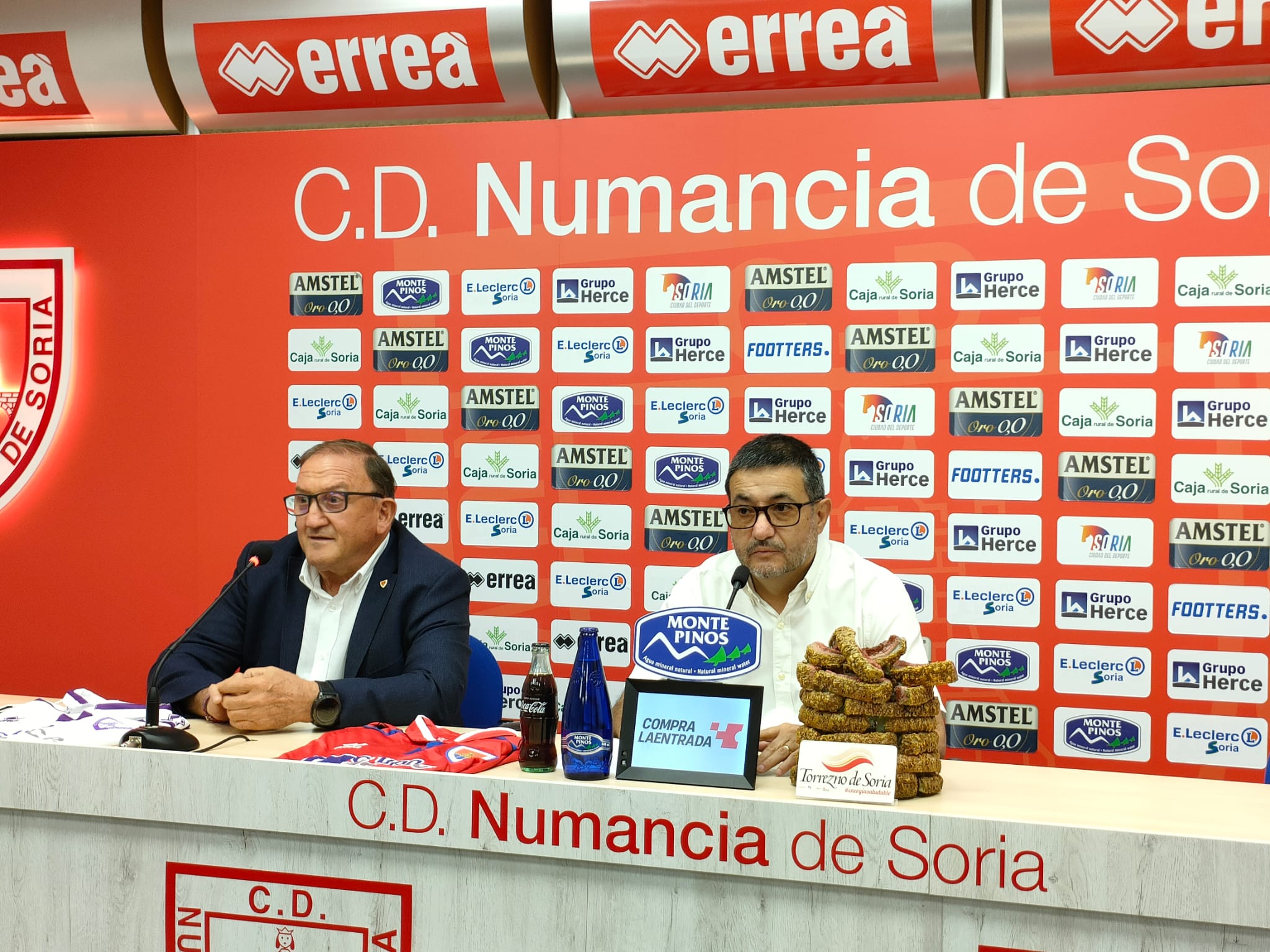 Francisco Rubio (i) y Santiago Morales (d), en rueda de prensa.