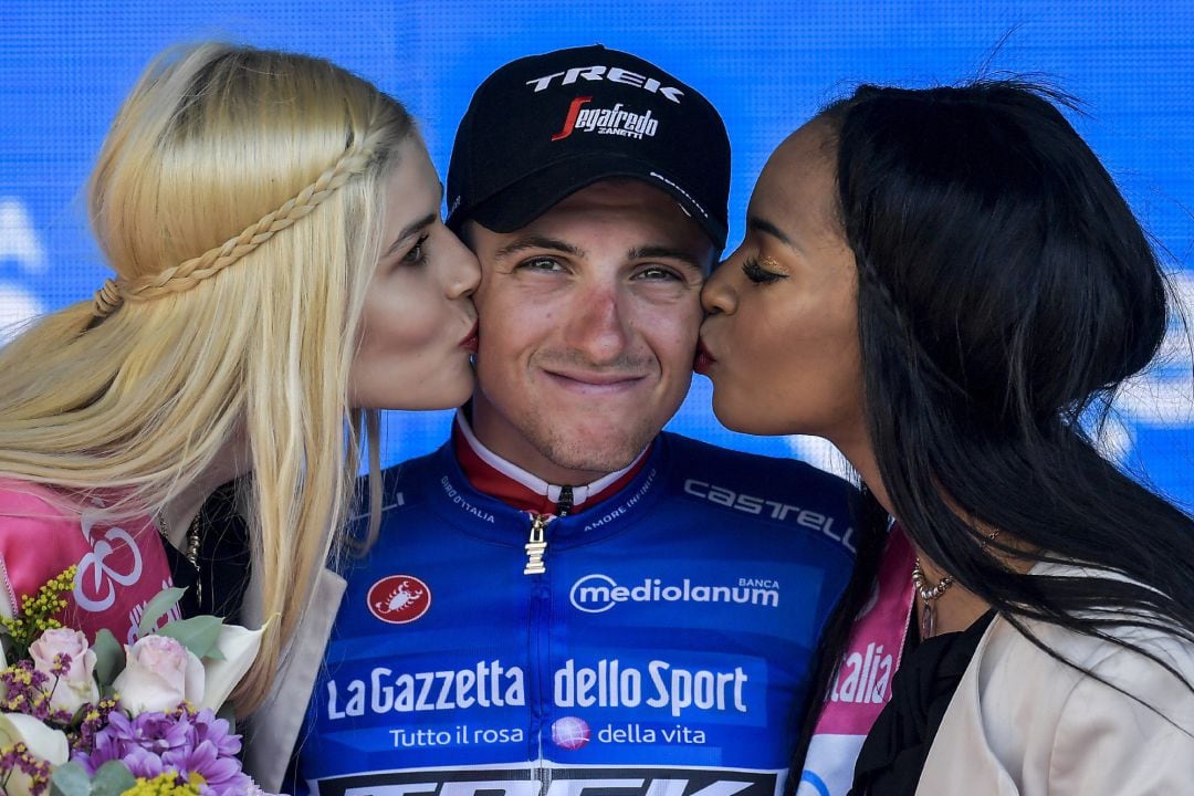 Giulio Ciccone celebrando el triunfo en la etapa del Mortirolo.