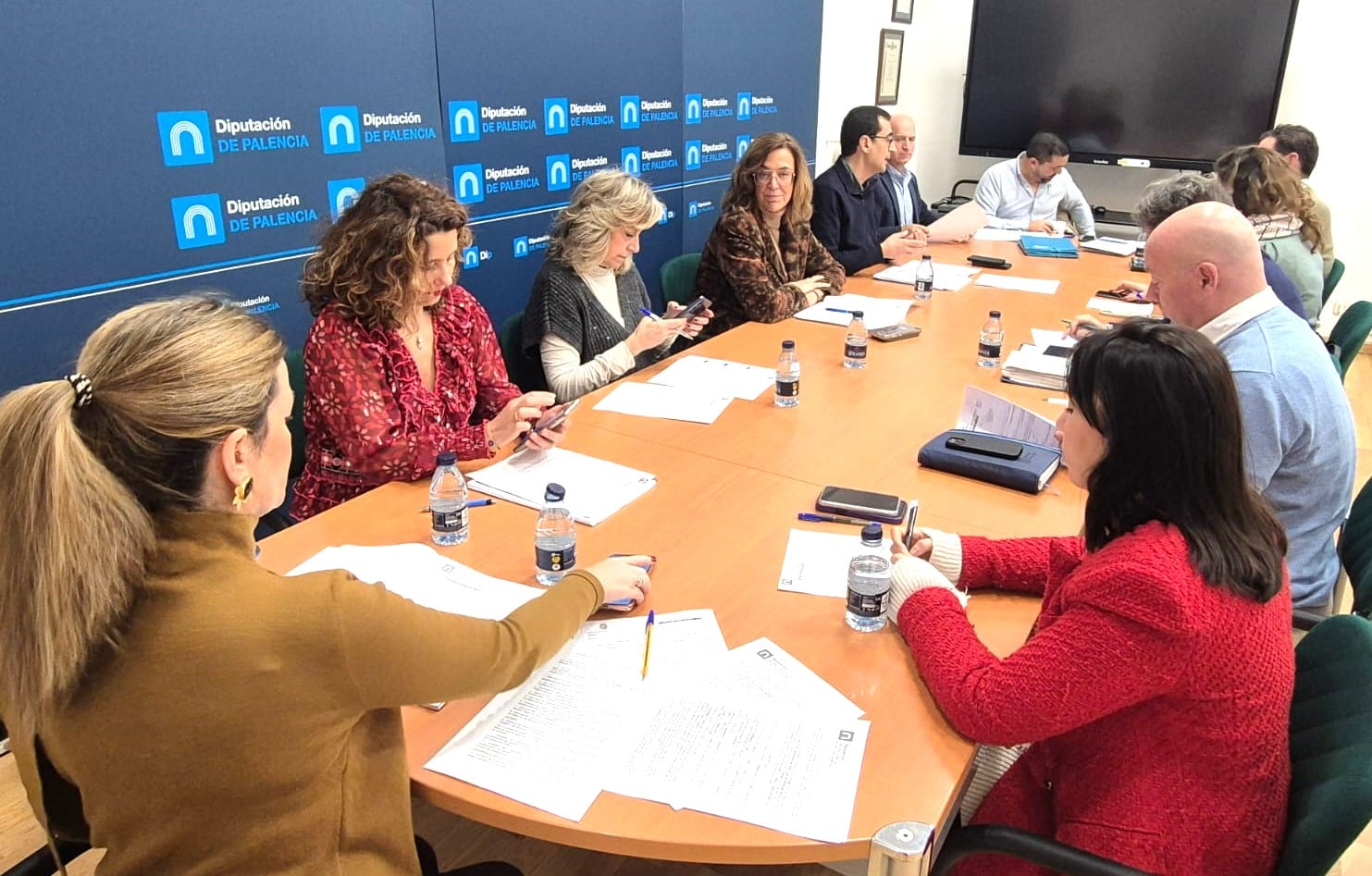 La Diputación palentina aporta 77.250 euros para contribuir en la actividad deportiva de la provincia: el XLV Cross Internacional de Venta de Baños, y los clubes de baloncesto, futbol y rugby