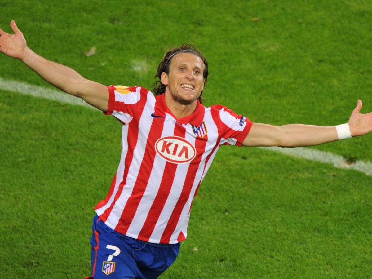 Diego Forlán, sobre la salida de Luis Suárez del Barça: "No ha sido merecida"