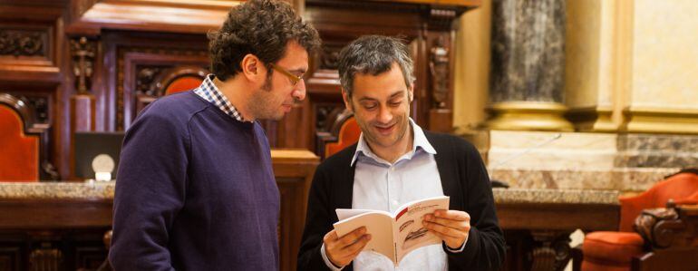 José Manuel Sande, concelleiro de Culturas, y Xulio Ferreiro, alcalde.