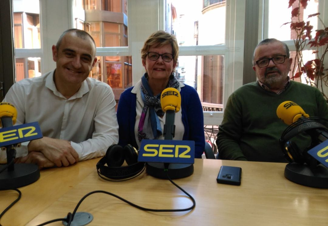 César Nebot, Arielle Beyaert y Jose María López en los estudios de Radio Murcia