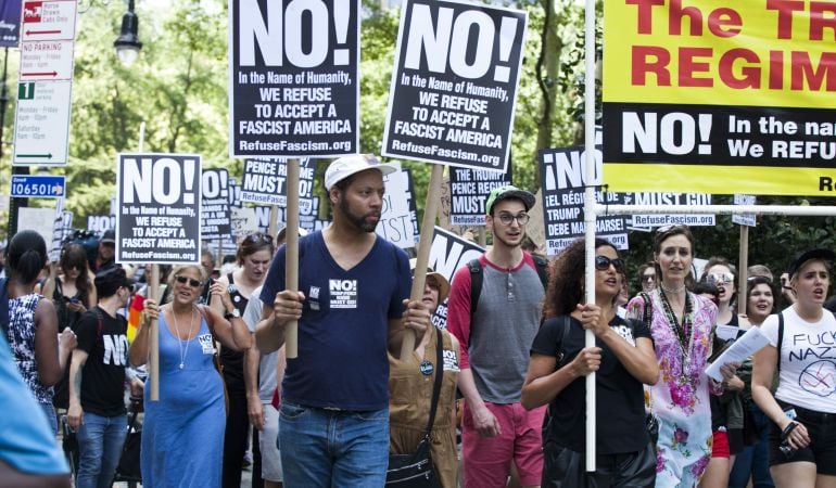 Imagen de los protestantes por los graves disturbios del pasado fin de semana en Charlottesville (Virginia).