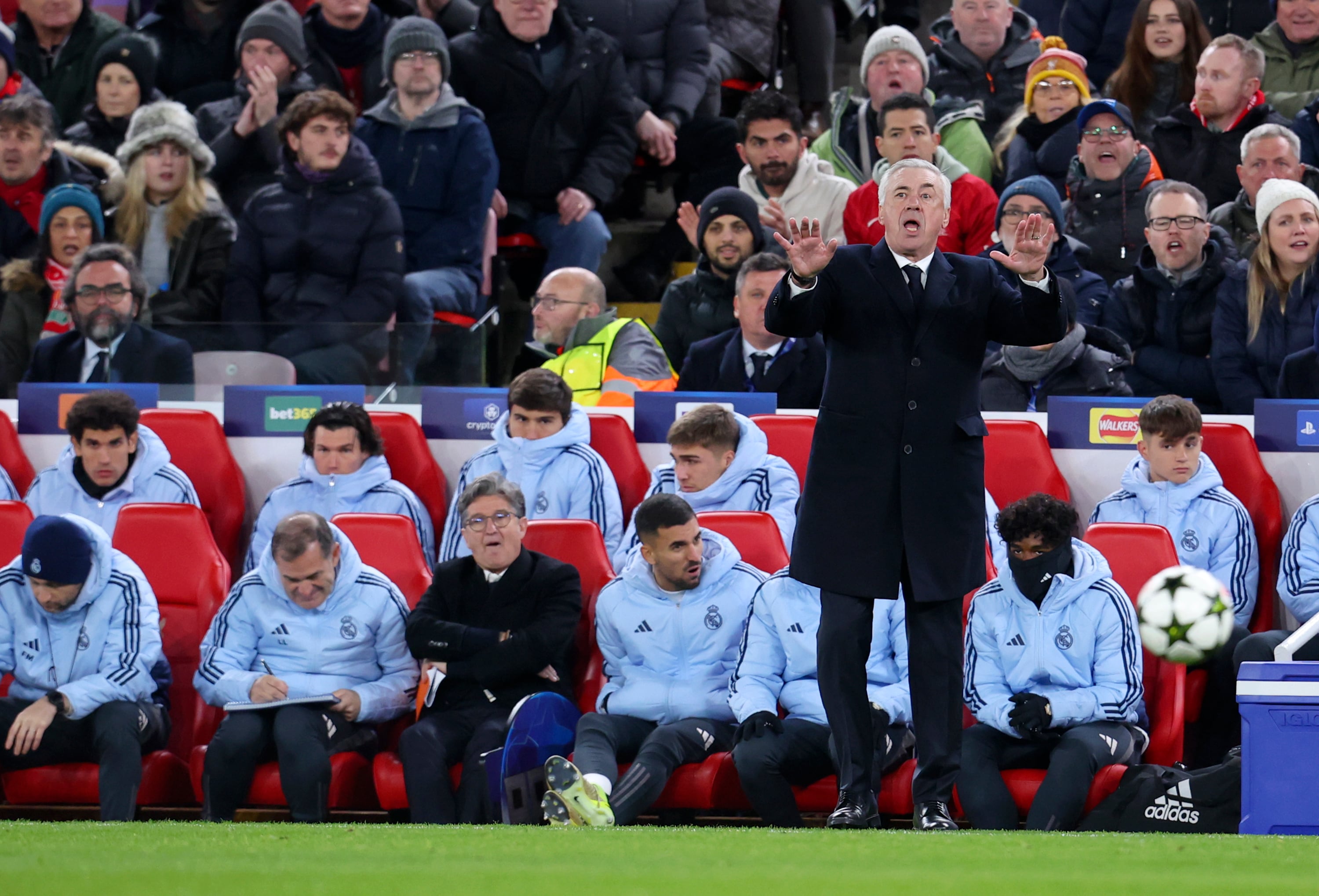 Carlo Ancelotti, entrenador del Real Madrid, en Anfield