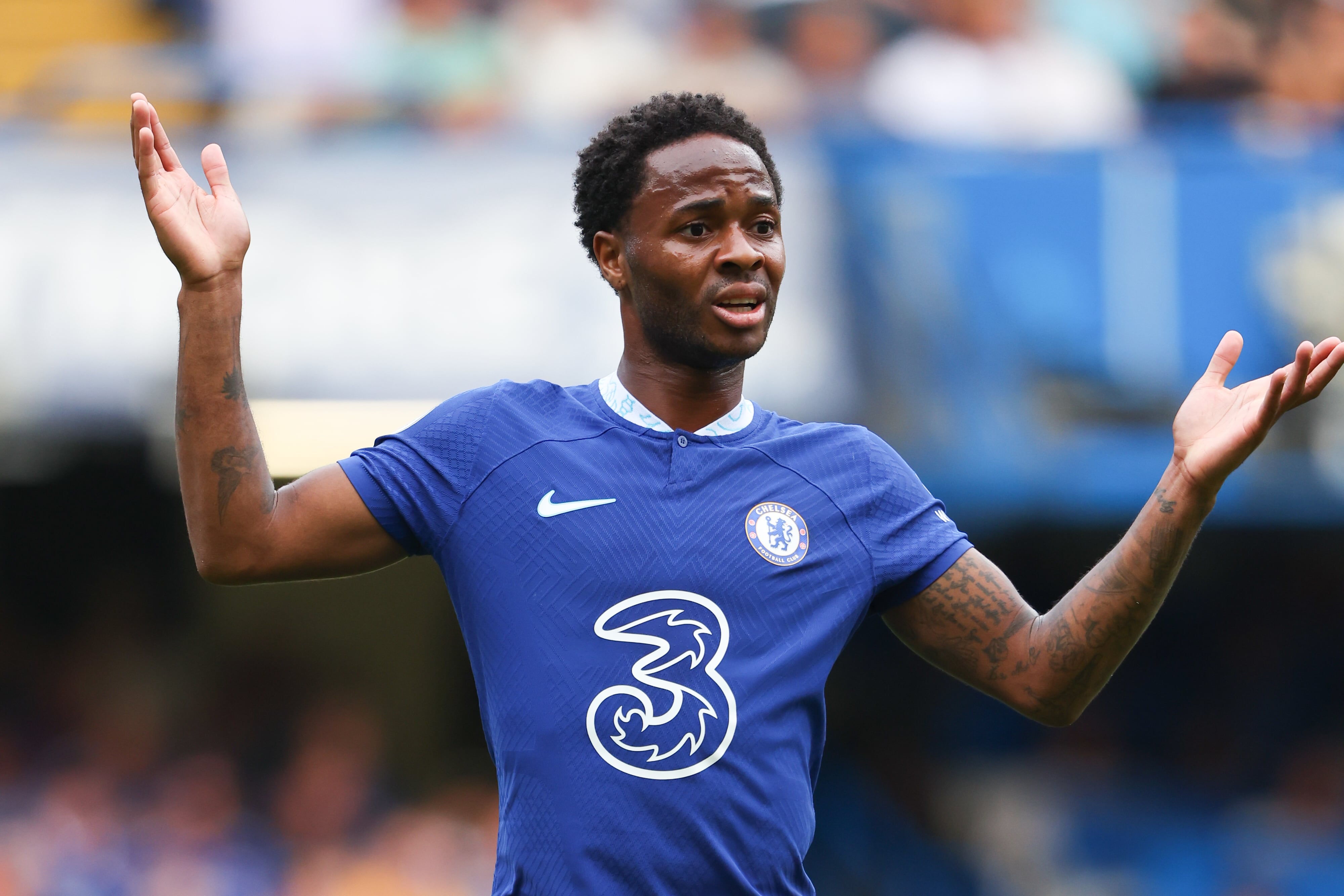 Raheem Sterling, en su debut con el Chelsea