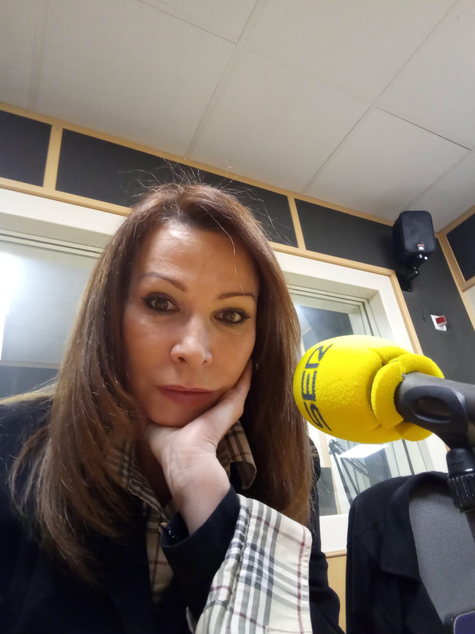 Eva Salinero en el estudio de Ser Ávila