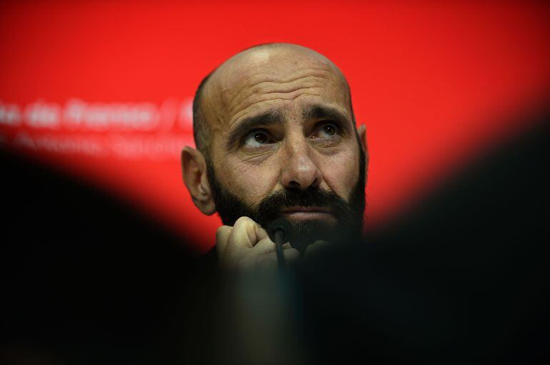 Monchi pensativo