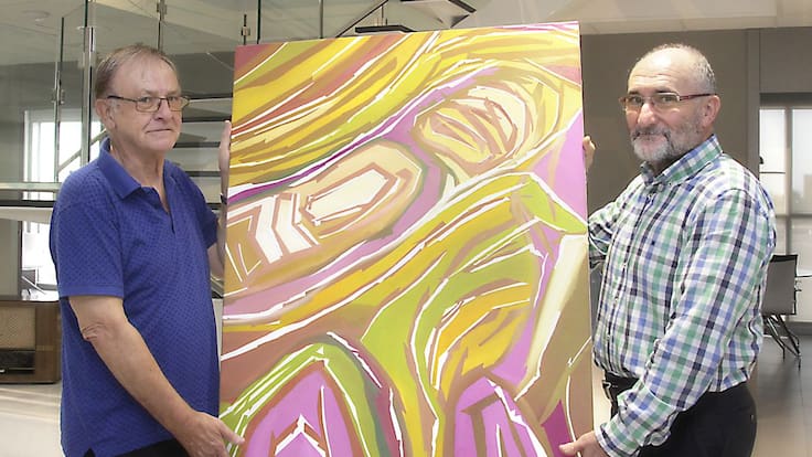 Wences Rambla dona el cuadro Turbulències a Radio Castellón