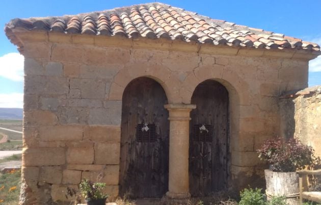 Ermita de la Soledad (La Yunta) que, en condiciones normales, es una de las estaciones del Vía Crucis de la localidad