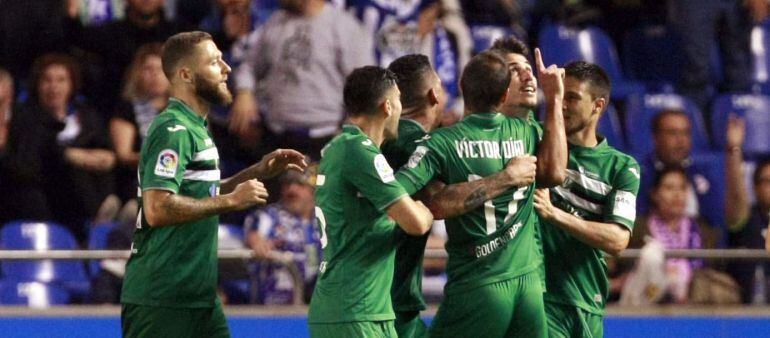Los jugadores del Leganés festejan el triunfo en Riazor