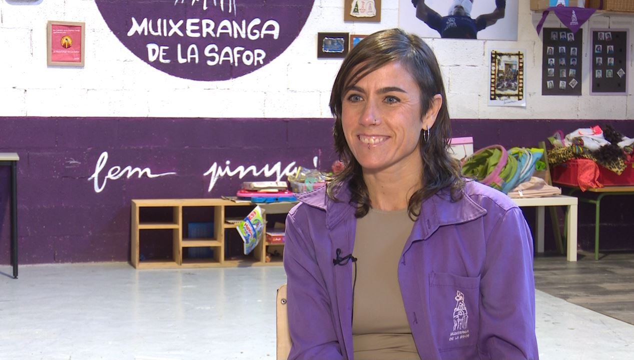 Irene Cabrera, cap de colla de la Muixeranga de La Safor.