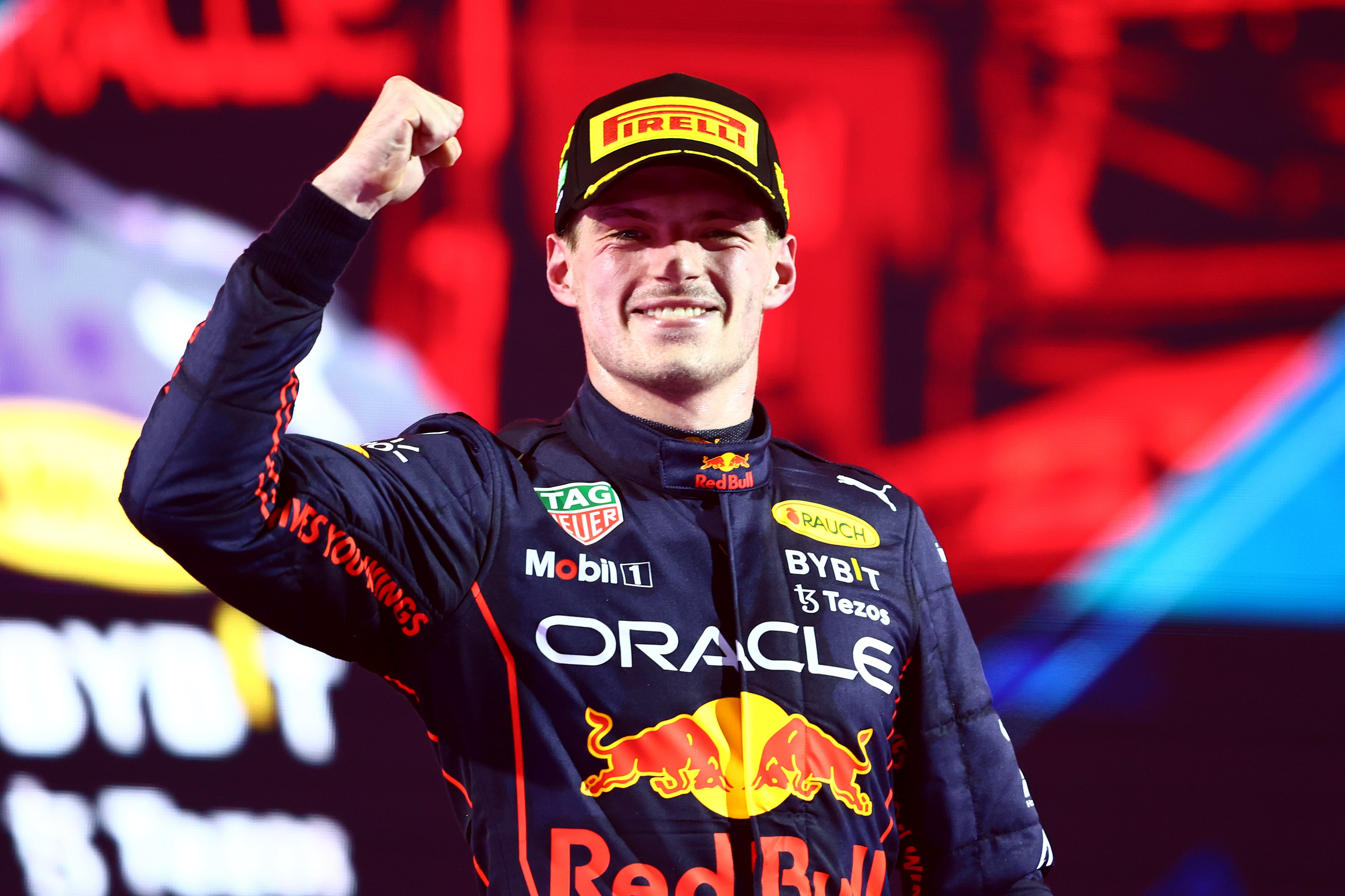 Max Verstappen celebrando la victoria en el GP de Arabia Saudí