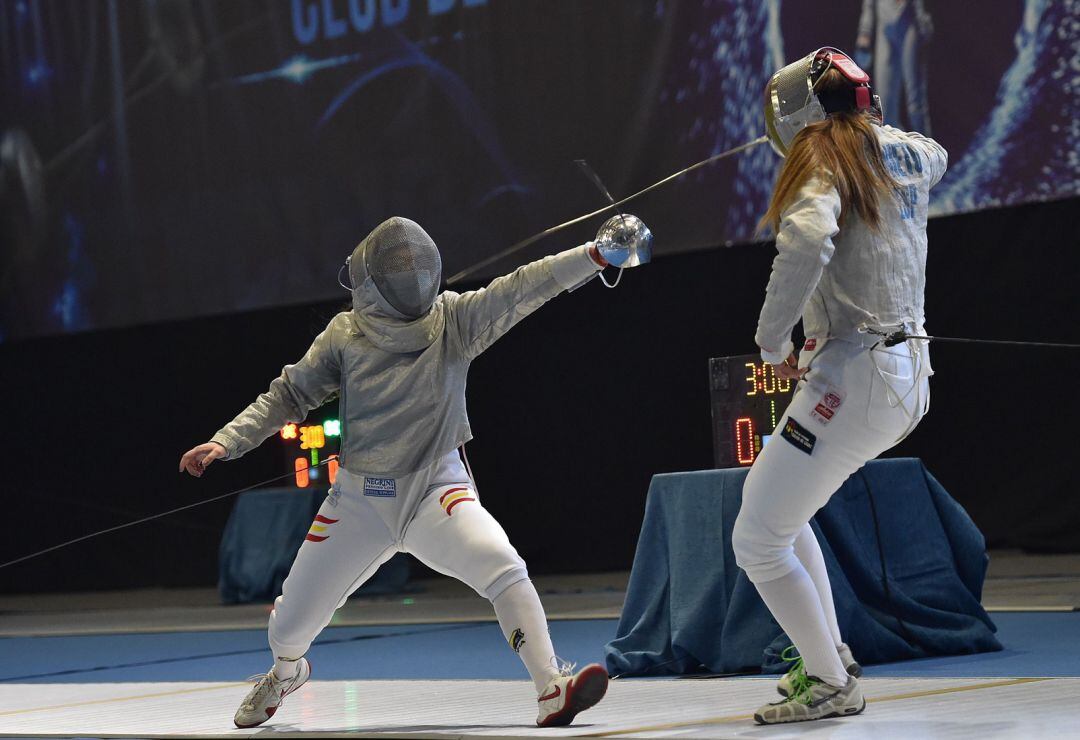 El Campeonato de España de Esgrima dejará en Roa instantáneas como esta.