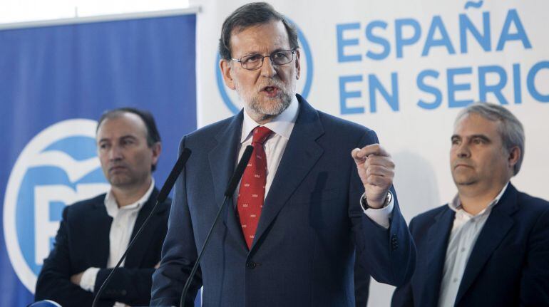 El presidente del Gobierno, Mariano Rajoy, durante su intervención en un almuerzo hoy en Badajoz