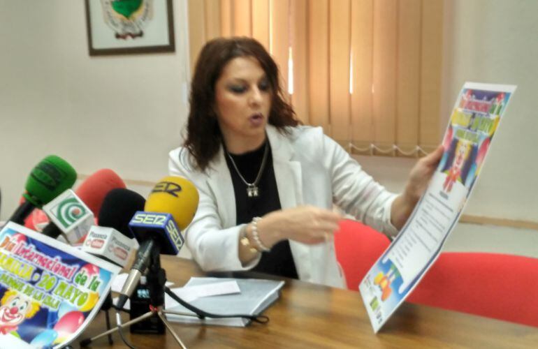 La concejala Maria Teresa Díaz presenta las actividades del Día de la Familia