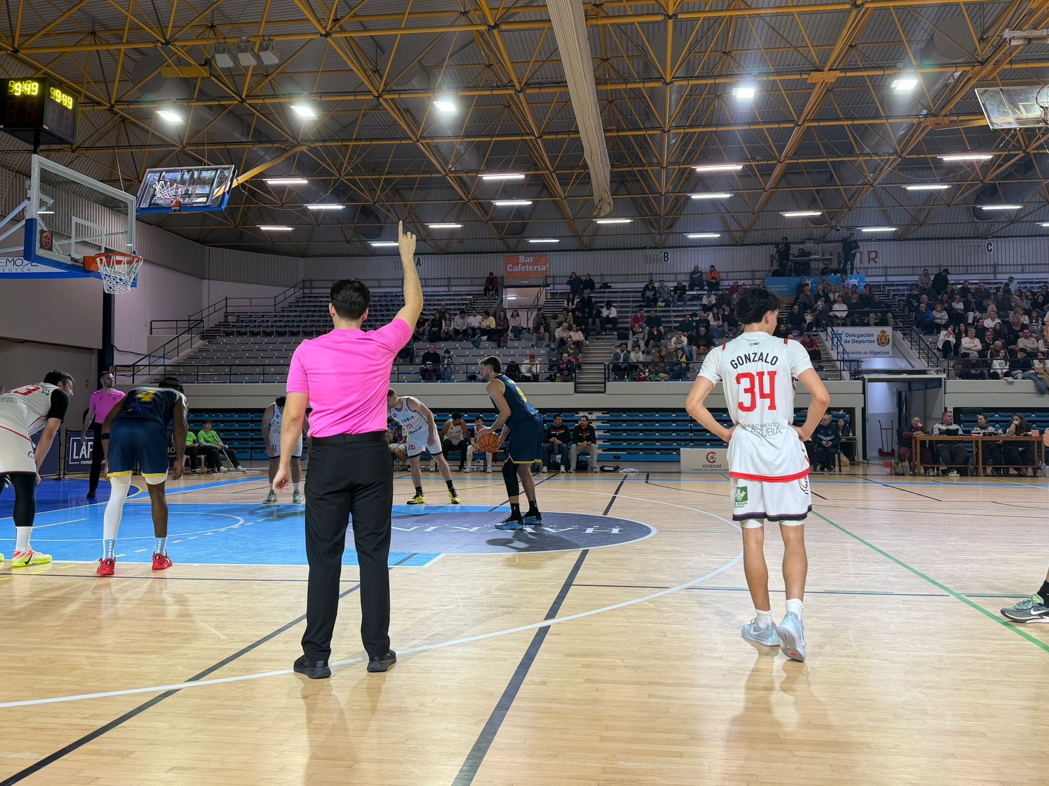 Un lance del partido